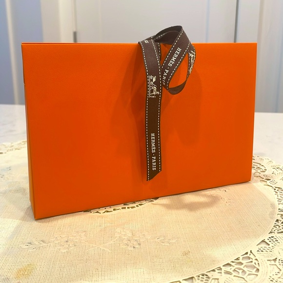 Hermes shopping bag - Picture 2 of 2